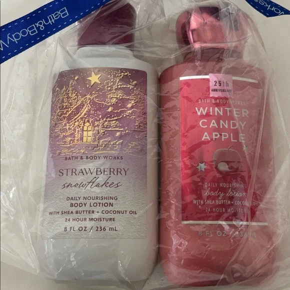 Bath & Body Works 8oz. Strawberry Snowflakes Daily Lotion & Winter Candy‎ Apple