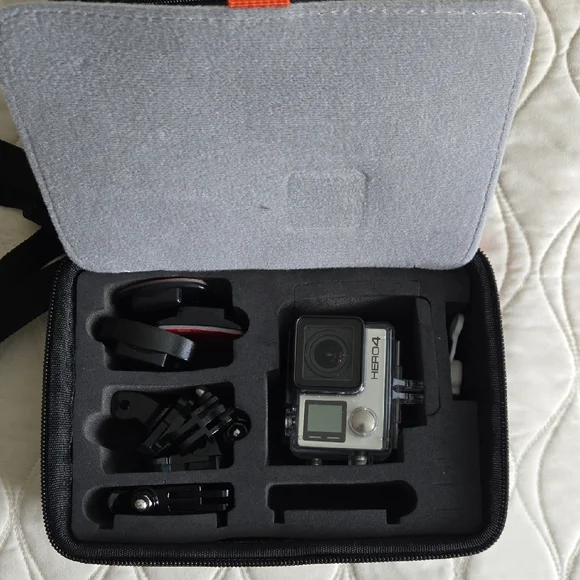 GoPro HERO4 Silver with Black Protective Case and Mounts