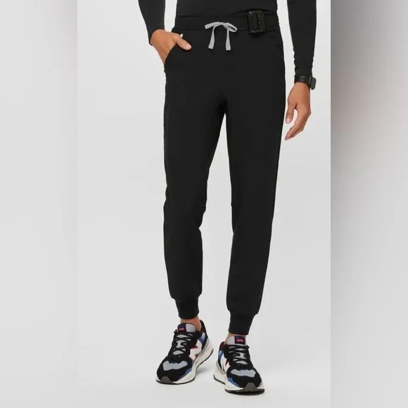 NWT- figs- men’s tansen joggers 2.0 small tall- black