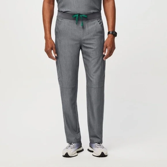 FIGS- Axim™ Cargo Scrub Pants size 3XLR