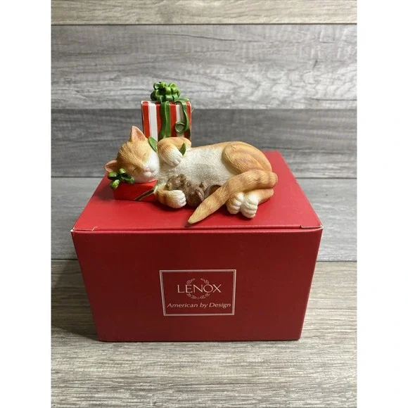 LENOX KITTY'S CHRISTMAS NAP FIGURINE with Box