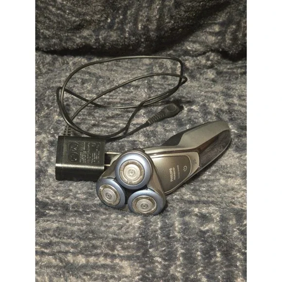 Philips Norelco Series 6000 Wet/Dry Electric Shaver S6540 w/Power Cord, Tested