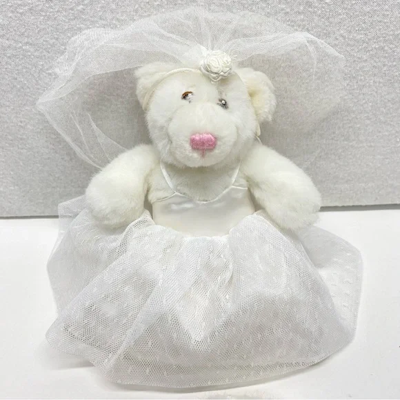 Build-A-Bear White Bride Bear 7inch Plush Teddy in Bridal Wedding Set w/ Veil
