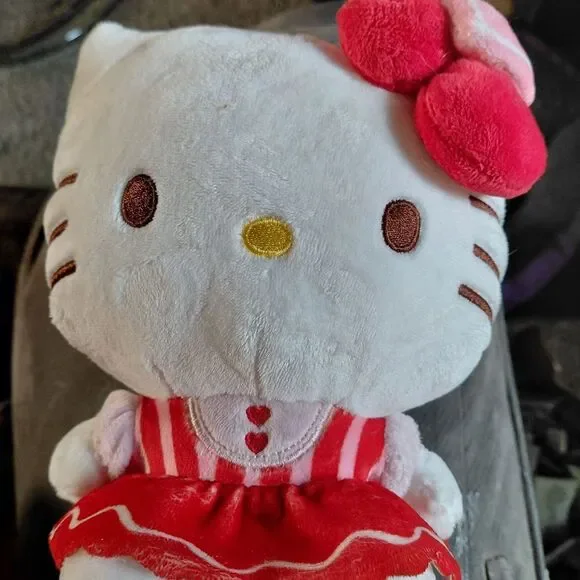 Hello Kitty 9
