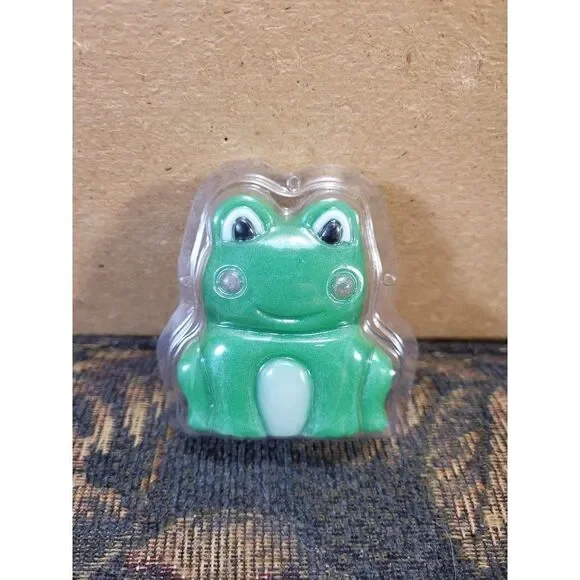 Green Apple Frog 1.8 oz. Soap- NIP