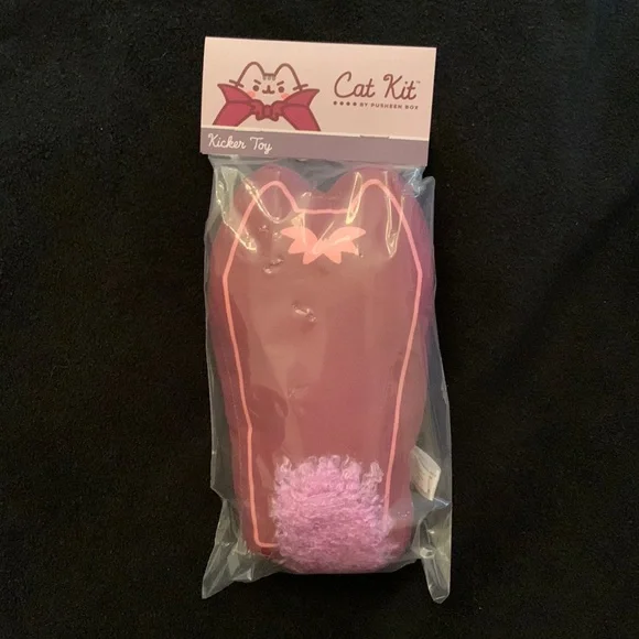 Pusheen Cat Kit Halloween Vampurr Coffin Shaped cat kicker toy NWT