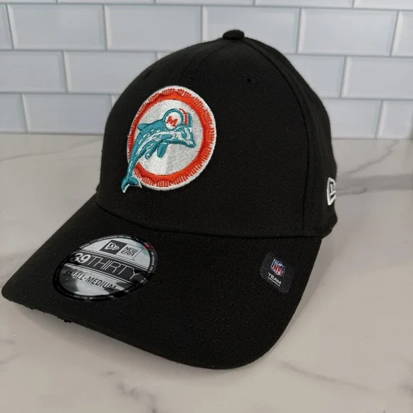 Miami Dolphins Hat Cap‎ Fitted Mens Small Medium S/M Black New Era 39Thirty NWOT