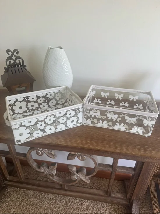 TAYLOR MADISON WH/BOWS & WHITE FLORAL RECTANGLE VINYL BATH STORAGE CONTAINERS