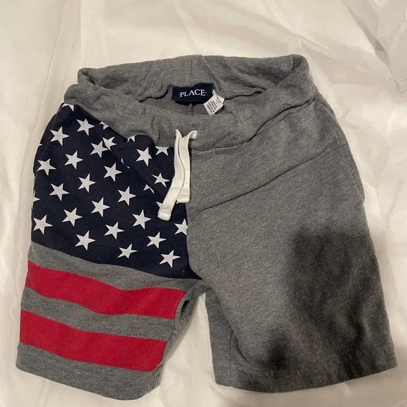 The Childrens Place Mens Gray Sweat Shorts Red Blue Star Stripes Loungewear S