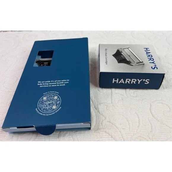 Harry's Starter Razor Dark Blue Razor‎ Kit with 2 cartridges ( box of 4 extra)