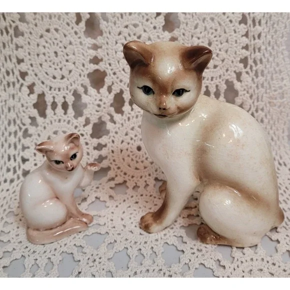 2 Vintage Wales Cat Kitty Ceramic Figurine Brown and White Made in Japan
