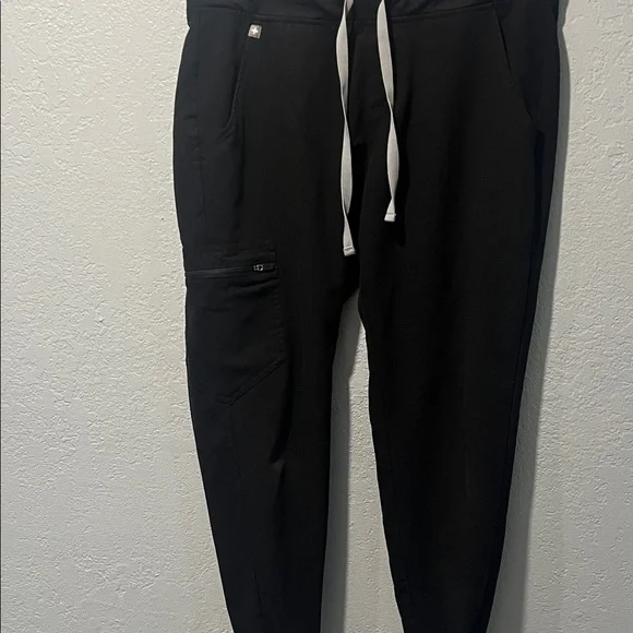 Figs Black Jogger Sweatpants with White Drawstring Sz M/P