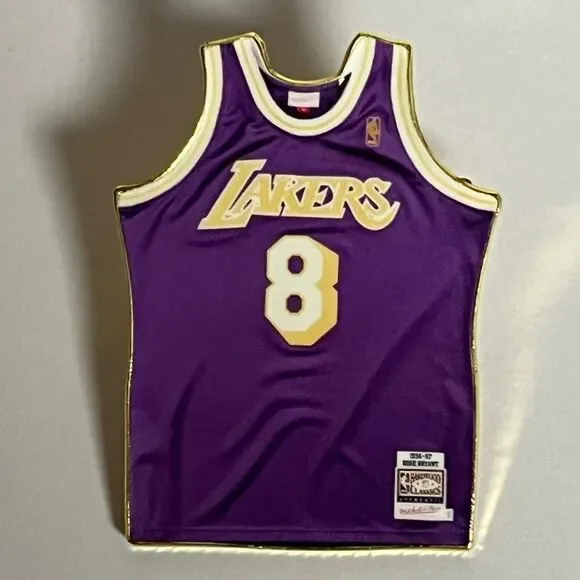 Kobe Bryant Lakers 8 Jersey Hat Pin Pins Purple Bag Basketball Fitted Hats