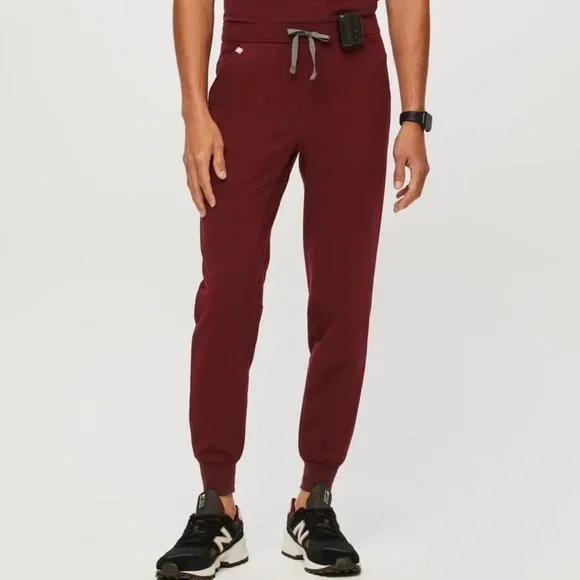Figs Men's Tansen Jogger Scrub Pants in Burgundy Sz XL Short Pull-on Comfort