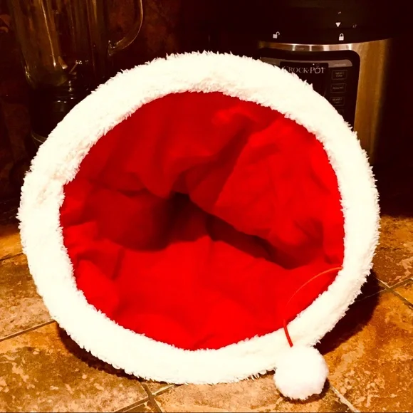 Large cat tunnel crinkly sounds Santa Christmas hat shape style animal pets