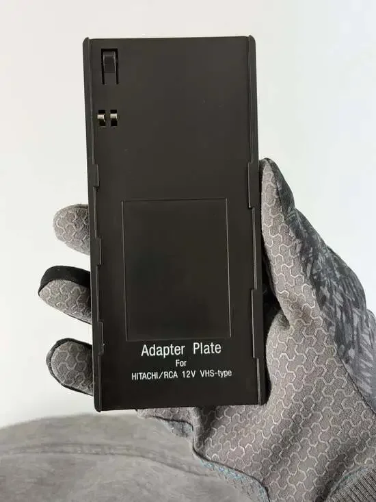 Hitachi / RCA 12V VHS-Type Camcorder Battery Adapter Plate