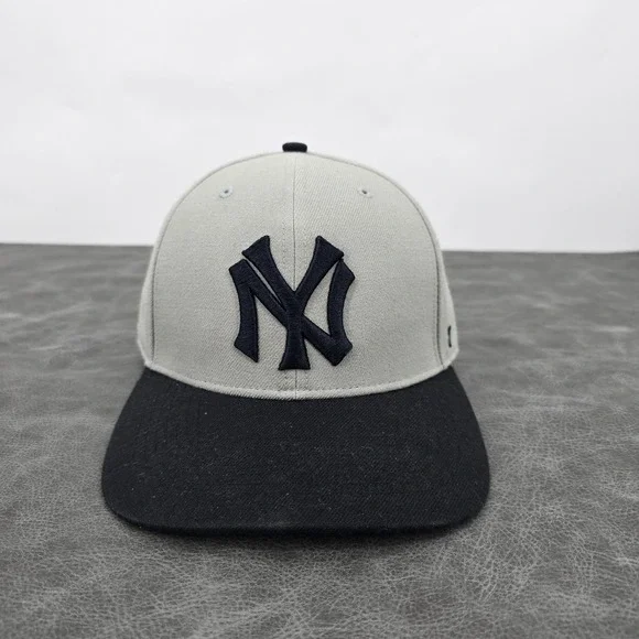 New York‎ Yankees Fitted Cap 7 3/8 Gray 47 Brand Cooperstown Collection MLB