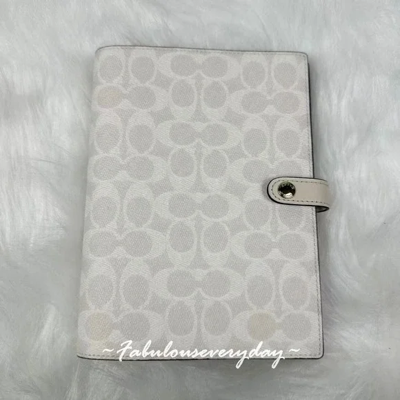 Coach Snap Notebook In Signature Canvas/Silver/Chalk CZ198 NWT