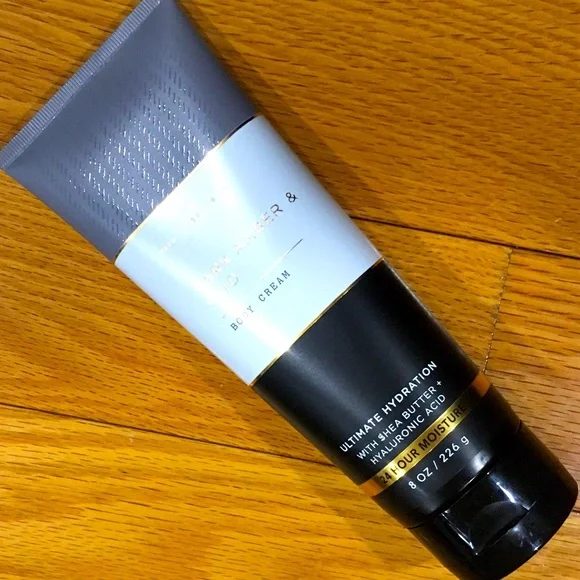 NWT Bath & Body Works Dark Amber & Oud Ultimate Hydration Body Cream