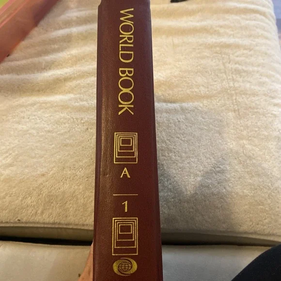 The World Book Encyclopedia 1994 Version A-1