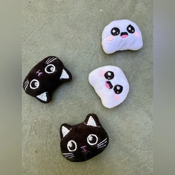 Kawaii Blushing Ghost Plush Pet Cat Toy