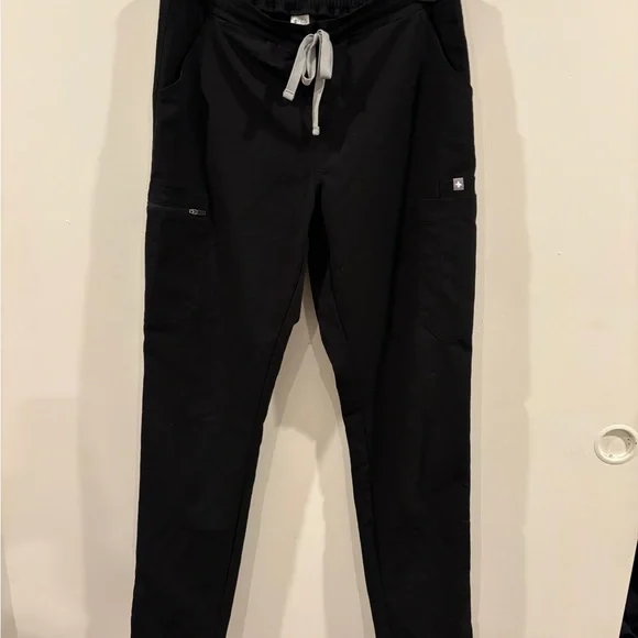 Figs Men's Black Joggers with Gray Drawstring