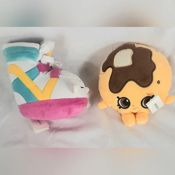 Shopkins Plush Sneaky Wedge Sneaker Shoe And Pancake Jake Lot Of 2 Stuffed Toys