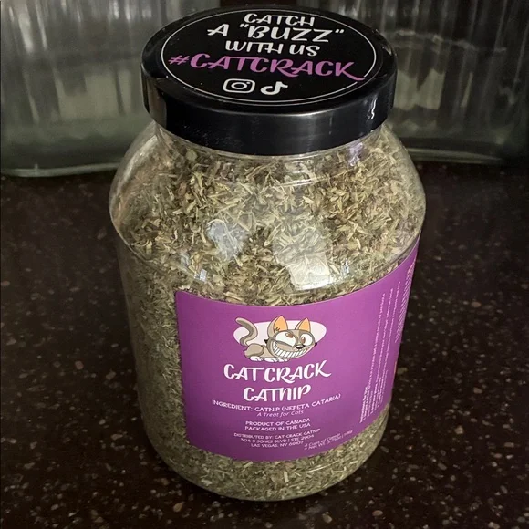 NEW!!! CatCrack Catnip 🐾🐾YOUR KITTY WILL THANK YOU!!!! 😻☺️