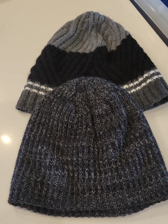 Like New Mens Hat Bundle