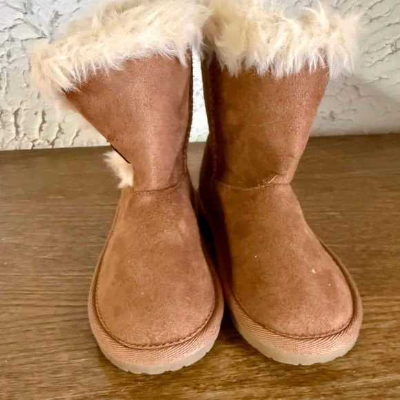 The Children's Place Tan Furry Kids Boots