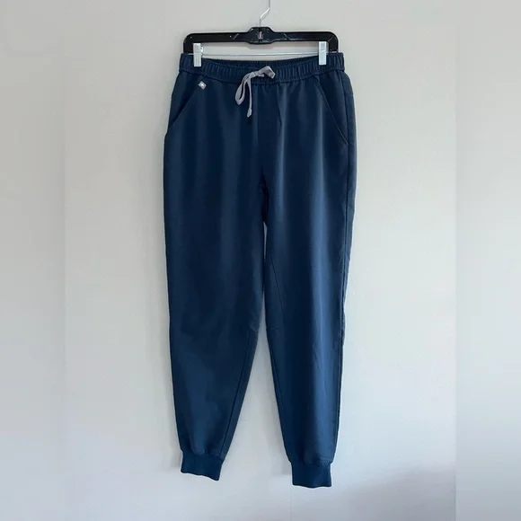 FIGS Men's Tansen Jogger Scrub Pants in Dark Harbor PO #3013, size M