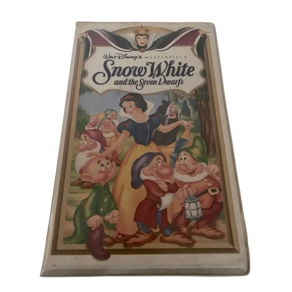 Disney Snow White & The Seven Dwarfs Masterpiece VHS. Pre Owned