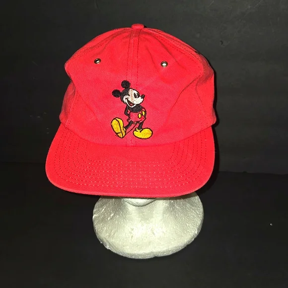 1990s NEW MICKEY MOUSE DISNEY GOOFY HAT COMPANY RED LEATHER STRAP HAT USA