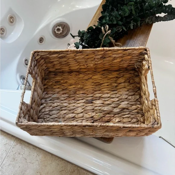 Natural Woven Basket for Home Bath
