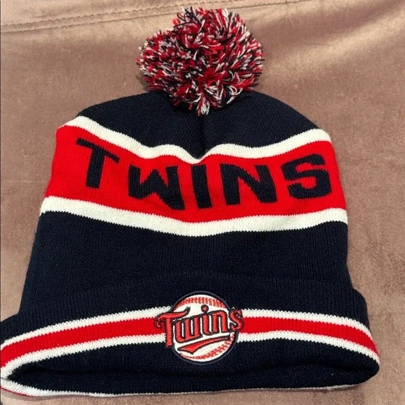 Melonwear Minnesota Twins Knit Red & Blue Beanie hat with Pom
