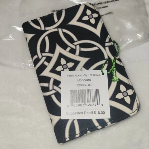 New with Tags Vera Bradley Fabric Journal with Pen - Concerto Pattern
