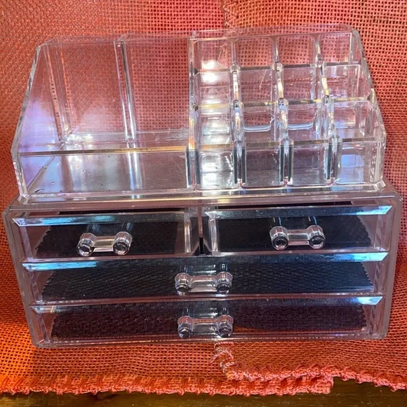 Make up/ lipstick organizer