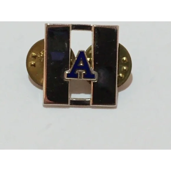 Vintage Coast Guard Auxiliary Flotilla Commander Badge Pin ~ 3/4 inch