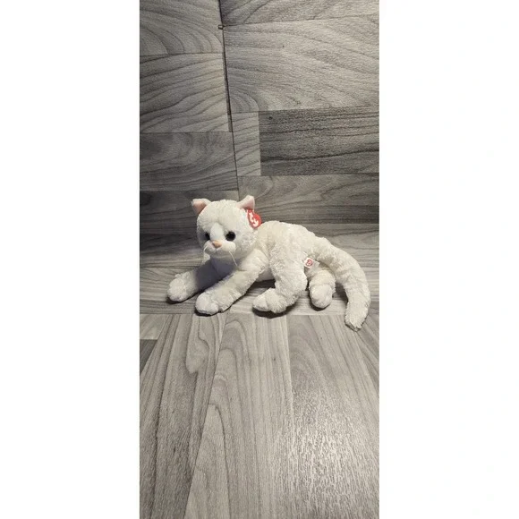 Ty Classic💜Crystal The White Cat 11