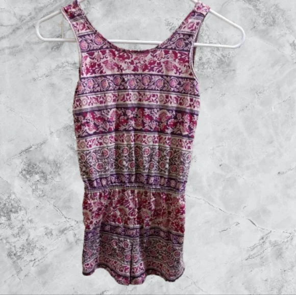 💥 4 For $15 The Children's Place Floral Patterned Romper