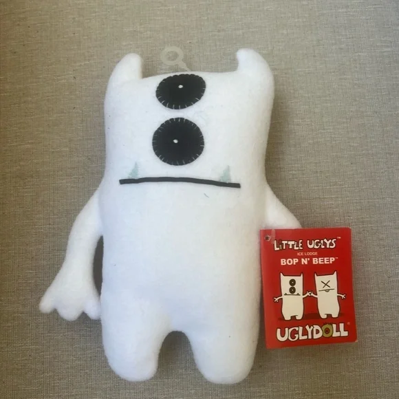 UGLYDOLL-Bop N Beep -WHITE-ICE LODGE-LITTLE UGLY-7