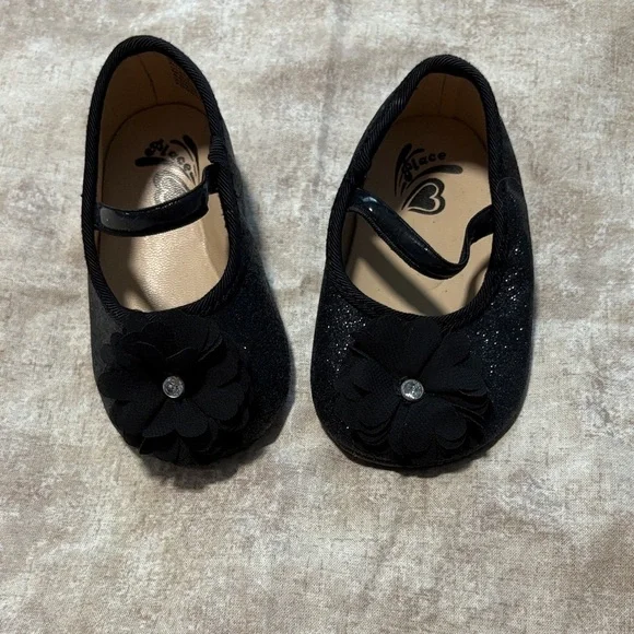 The Children's Place Black Sparkle Dress Shoes with Flower