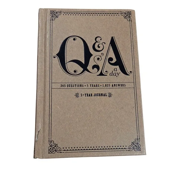 Question & Answer Time‎ Capsule 5 Year Journal-365 Questions Hardcover