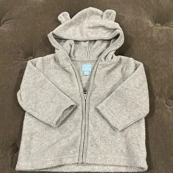 The children’s place bear zip up with ears size 9/12 months