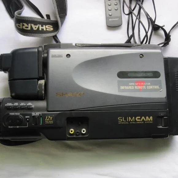 vintage Sharp SlimCam Camcorder model #VL-L62U w/ Padded Shoulder Bag
