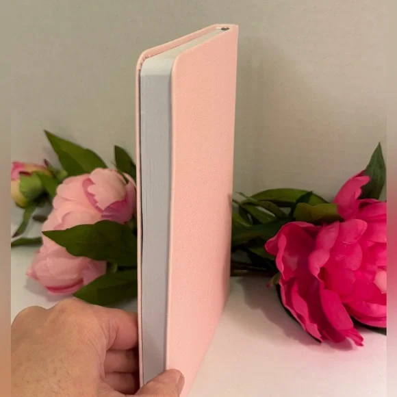 🩷 Pink Heart Journal with Papyrus Floral Pen NWOT