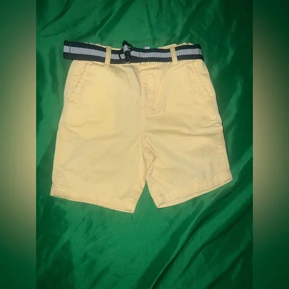 New The Children's Place Yellow Flat Front Shorts with Belt size 4T