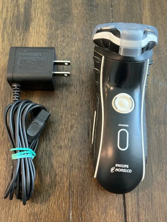Philips Norelco : Men’s Razor / Shaver Model 7310XL w/ Trimmer + Charging Cord