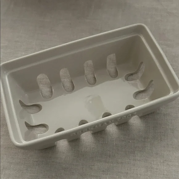 Beekman 1802 Goat Milk Ceramic Soap Dish