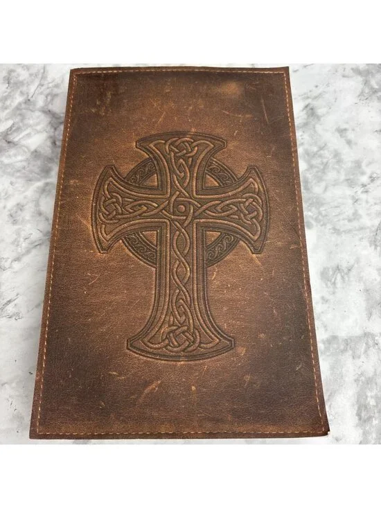 *Young Life Faux Leather NIV Bible W/ Celtic Cross Cover 2011 Biblica